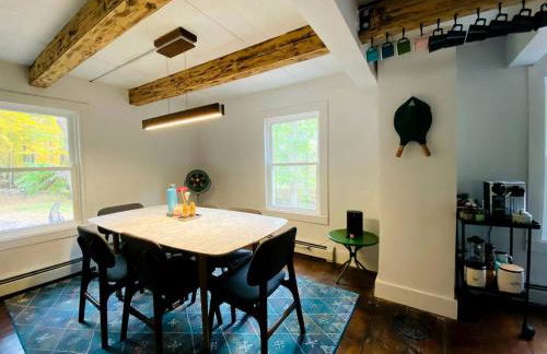 Modern Cottage Perfect for Glamping in New York State - Foto 10