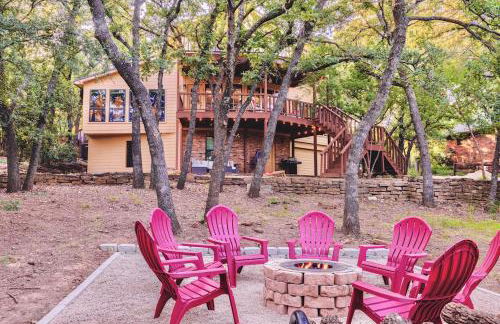 Retro Retreat - Fire Pit, Billiards, Media Room, Games - Photo 34