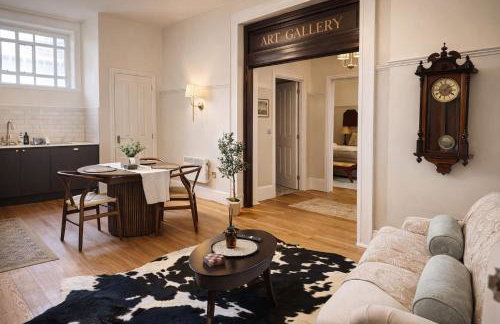 The Old Borough Library - Staffordshire - Photo 1