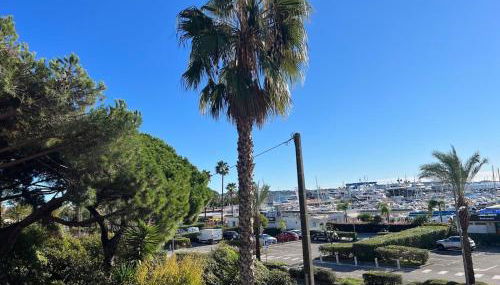 Seafront - beautiful flat with aircon and comfortable loggia - Photo 4