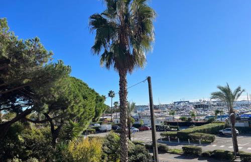 Seafront - beautiful flat with aircon and comfortable loggia - Foto 4