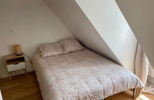 Charmant appartement 2 chambres entièrement rénové avec parking au calme tout en étant à deux pas des commerces et restaurants - Foto 5