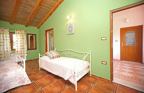 Gorgeous Apartment In Trget - Foto 29