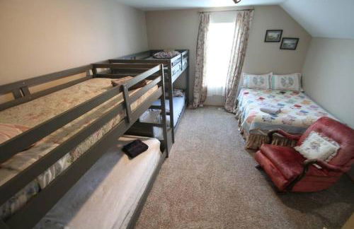 Five Bedroom Colonial Style Home - Foto 30