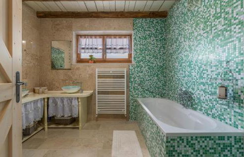 Family Villa Lipica with private pool and jacuzzi - Photo 22