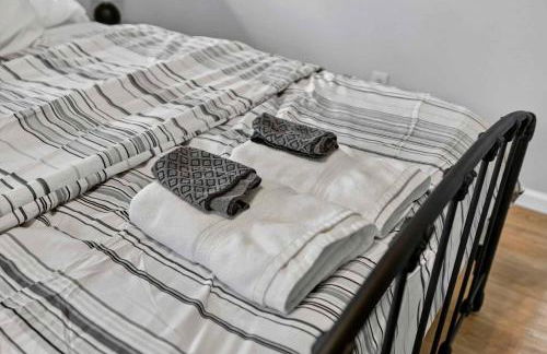 Two Cabins Retreat in Woods Resort - Dog-Friendly - Foto 71