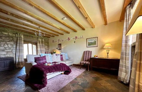 Derbyshire Cottage for 4, 1 hour per day private pool use - Photo 15