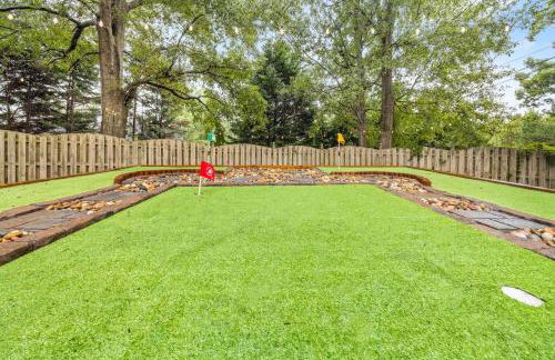 MiniGolf, HotTub, FirePit, PetFriendly, Sleeps 8 - Foto 28