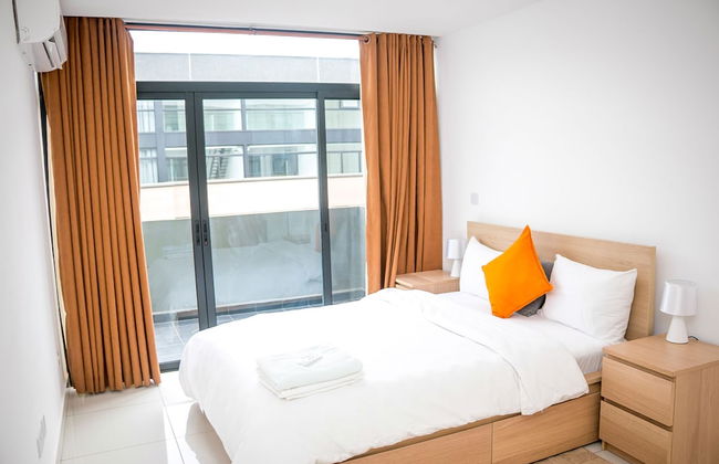 Embassy Gardens Premier Suites - Photo 51