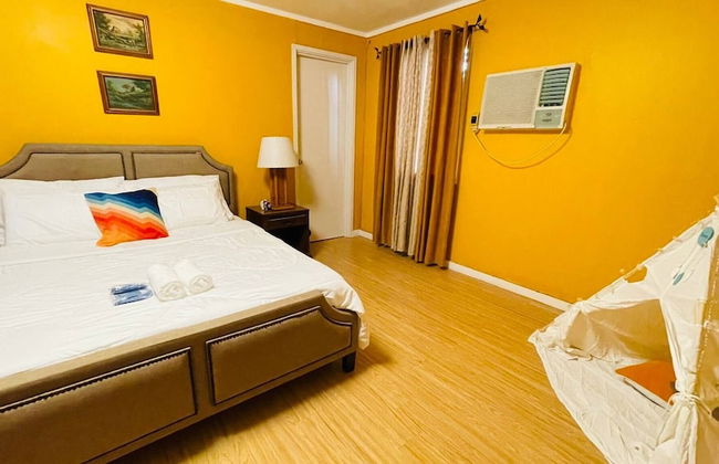 House w 3 Bedrooms And 3 Baths - Free Parking - Photo 5