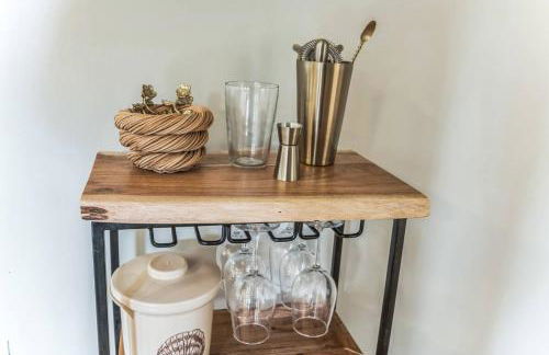 Old School Charm | Sleeps 6 - Foto 22