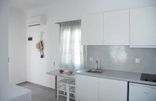 Flora & Agelos Studios - Paros - Photo 8