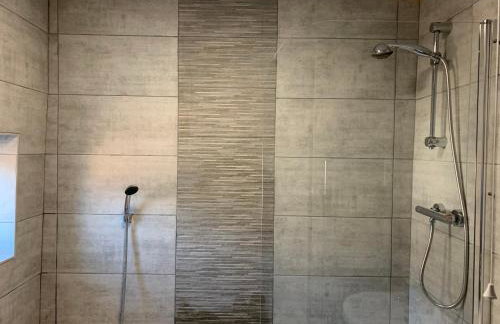 Saltwell St - Delightful 3 Bedroom free parking free wifi - Foto 16