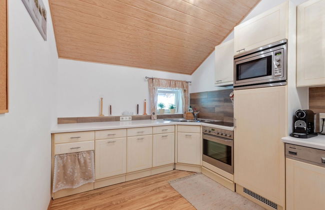 Modern Holiday Home in Pinsdorf With Garden - Photo 18