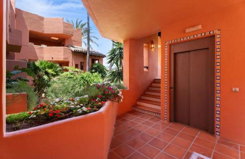Exclusive 1 line Beach Apartment in Marbella with Panoramic Views - Foto 48