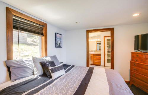 Beautiful Lake Coeur dAlene Retreat Deck and View! - Foto 11