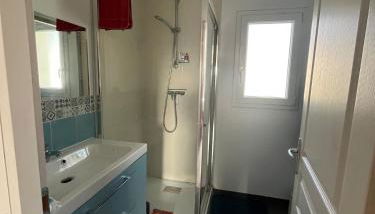 La P'tite Huguette - Photo 2, Shower