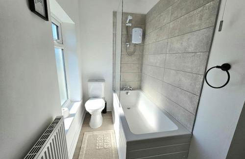 Entire house, Waterloo, free street parking - Foto 16