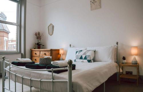 Large 2 Bed in Twickenham High Street - Foto 26