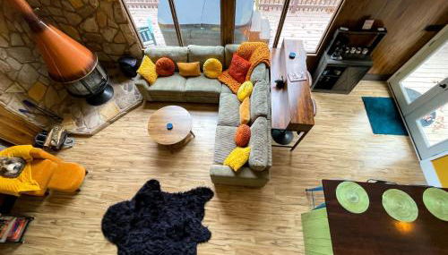 Chalet w Hot Tub Fireplace Grill FirePit & Wifi - Photo 2