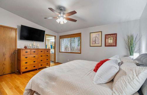 Large Family-Friendly Home on NW Side - Dogs OK - Foto 24