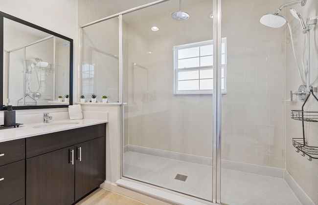 Private Hot Tub 3-bedroom 8 Miles From Disney - Photo 48