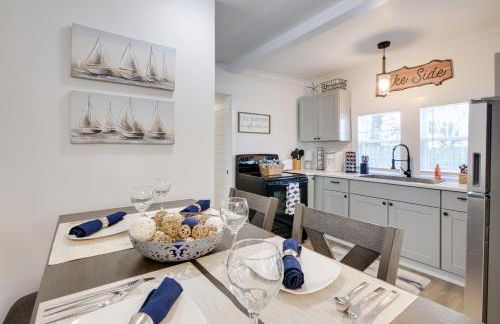 Walk to Lake Nautical Akron Cottage with Deck! - Foto 10