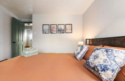 Cozy 3-bedroom family home - sleeps 8, great coffee - Foto 11