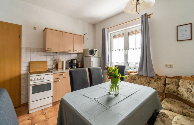 Holiday Home With Terrace and Garden - Foto 10