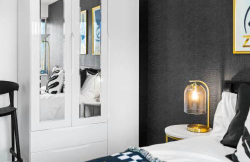 Charming Harvington Cottage - Hot Tub, Pet Friendly, Sleeps 11 - Foto 20