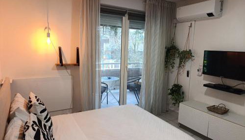 RAVAS Studio climatisé terrasse proche commerces - Photo 2