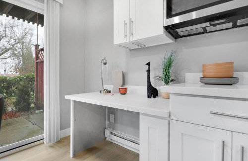 Cute Delightfully Remodeled Spacious Condo condo - Foto 20