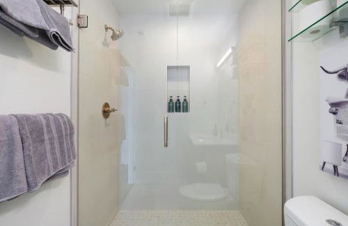 Squire - Prime Location with View & Parking - Foto 18