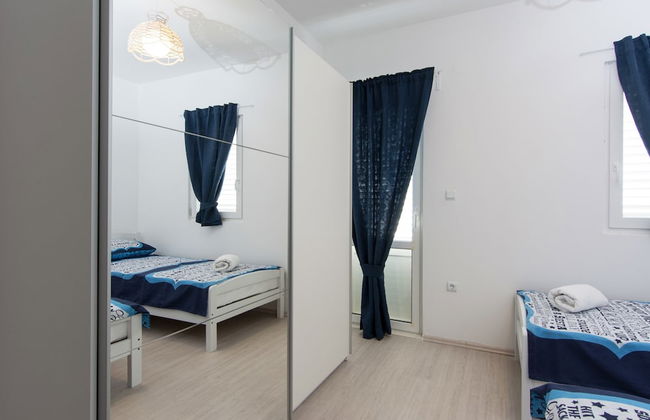 Apartment in Seget Donji Near Trogir Old Town - Photo 8