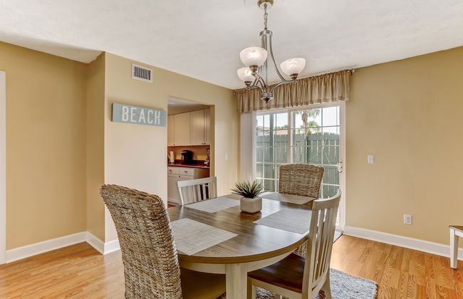 Fernandina Shores Condo with Private Balcony and Access to Pool by RedAwning - Foto 29