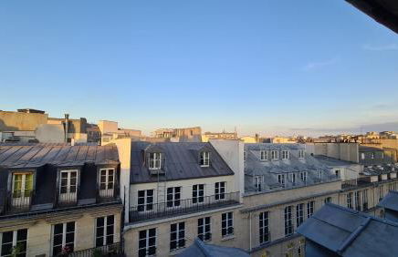Appartement Cœur de Paris avec vue sur les toits - Foto 13