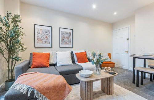 #97 Grade 2 historic Housekeeper's Cottage - Close to Statfold Country Park - Sleeps 5 - Perfect for Contractors and Families - Free street Parking" - Foto 2