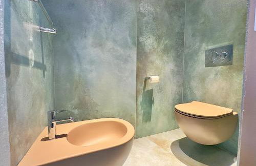 Luxury Seafront Apartment - Beach Access - Parking & WiFi - by Coral Property - Foto 38