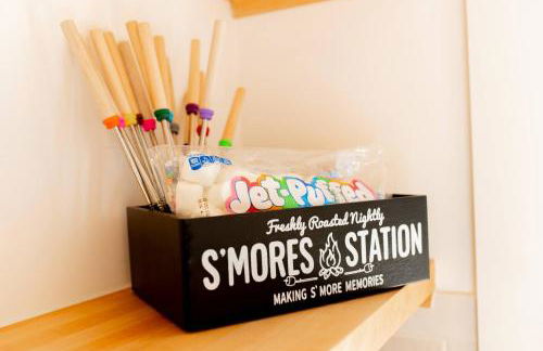 Luxury Barndo with Hot Tub, Indoor Sports Court, Private Acreage, and Near Notre Dame - Foto 21