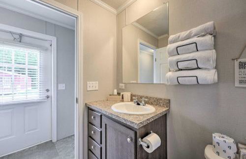 Cassopolis Cabin with Lake and Fishing Access! - Foto 13