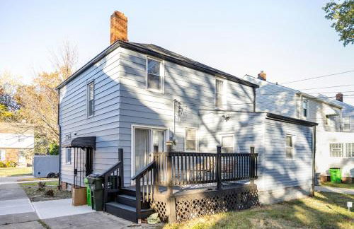 Euclid Near Lake Erie Cleveland king bed - Foto 19