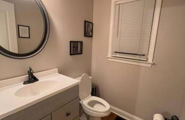 Spacious Gorgeous 3bd home with large deck Close to EVERYTHING - Foto 46