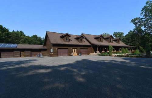 Mountain Meltdown - Pet Friendly, Grill, Wifi, Fire Pit, EV Station -Shared Space - Grill, Fire Pit, Covered Porch, Fountain Pond - Foto 29