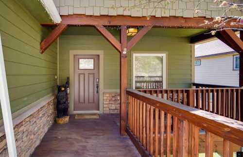Lake Arrowhead Getaway with Decks and Game Room! - Foto 33