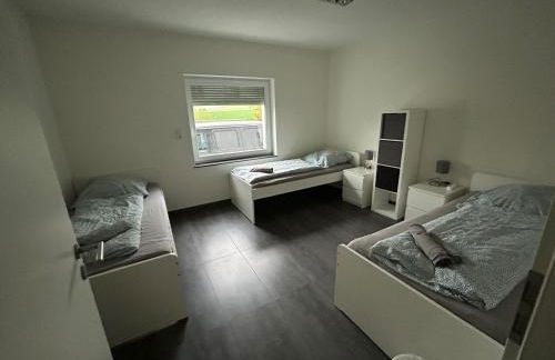 3 Mehrbettzimmer, Küche, Bad für Arbeiter und Monteure in Gau-Weinheim - Foto 13