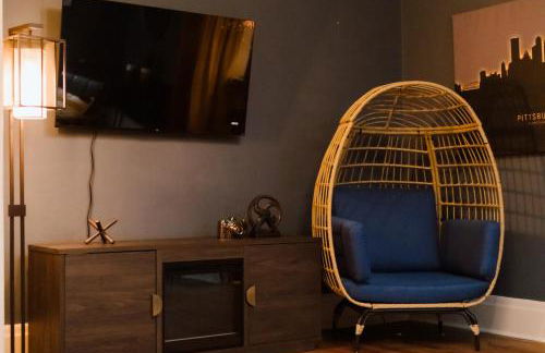 Pittsburgh's South Side 3BD 2 miles to PNC park - Foto 8