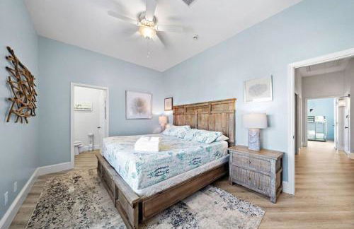 Jaw-dropping bayfront home with panoramic water views, boat slip, and cowboy pool - Foto 31