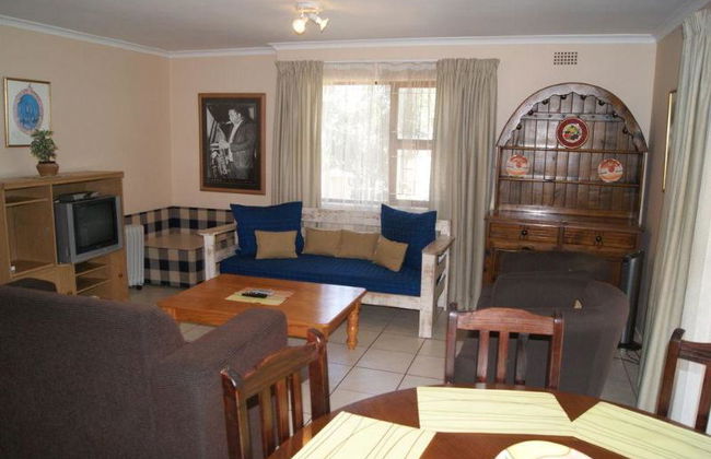 Serengeti Self Catering Units - Photo 12