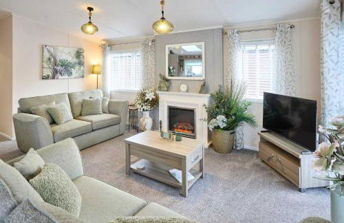 The Yorkshire Burrow Lodge with Hot Tub - Foto 2