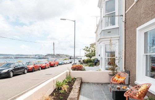 Stunning views over the beautiful Falmouth Harbour - Foto 19